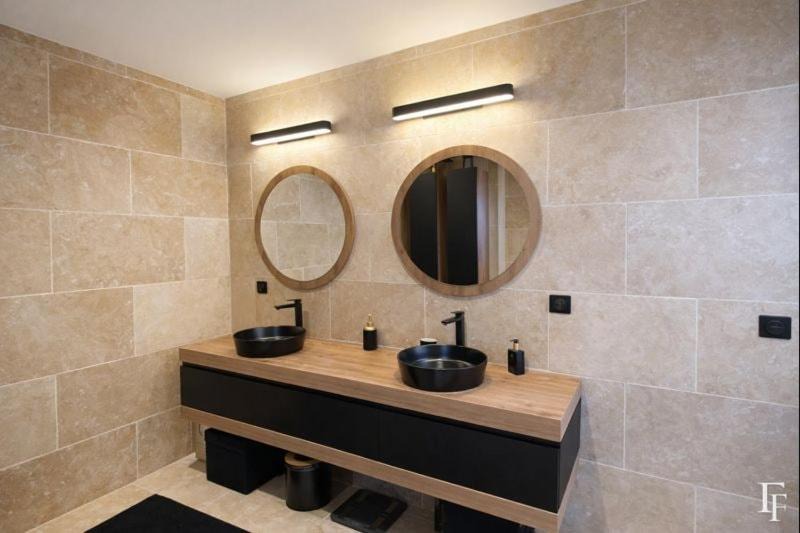 Photo of Bathroom in Eguilles