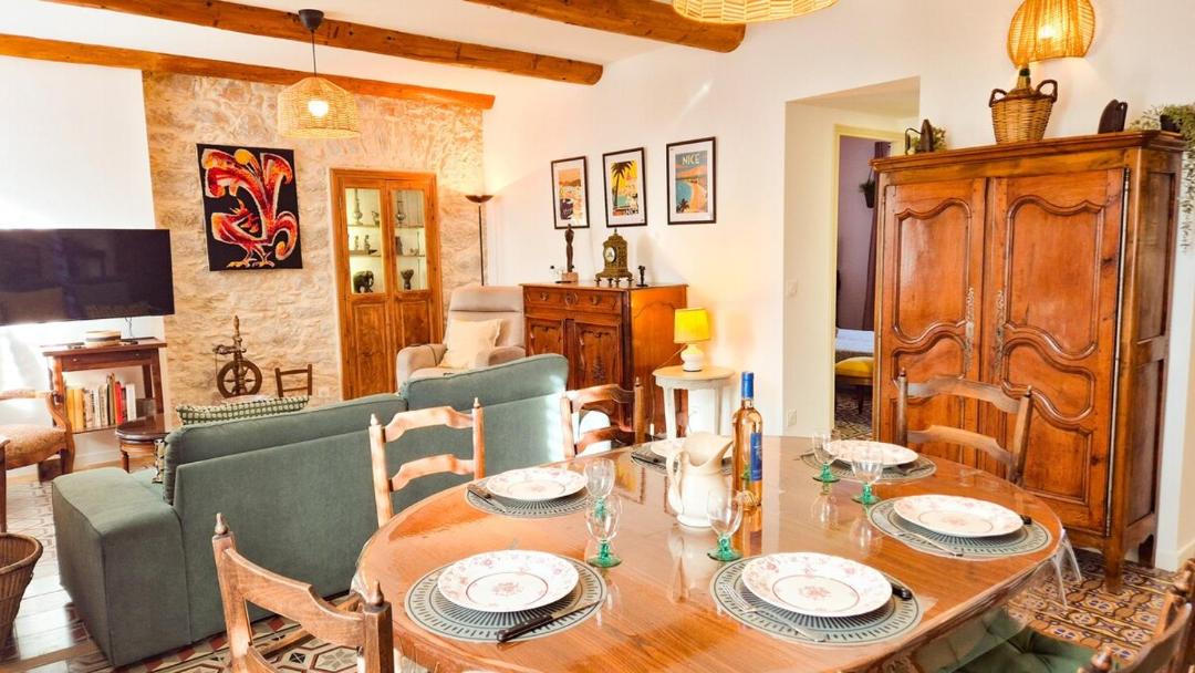 Photo of Others in Chateauneuf-Villevieille