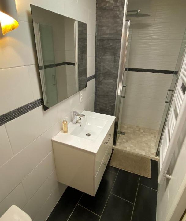 Photo of Bathroom in Lambesc