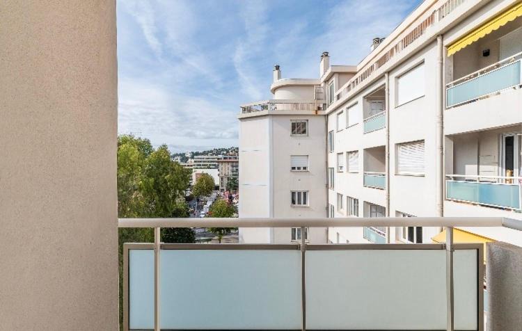 Photo of Patio Balcony in Liberation