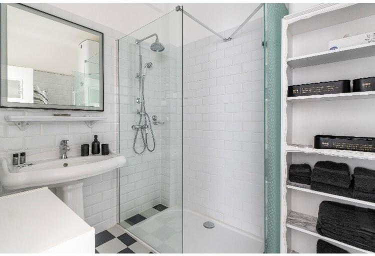 Photo of Bathroom in Liberation