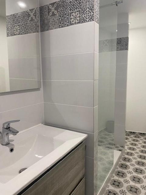 Photo of Bathroom in Arles