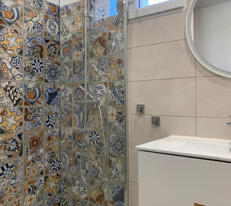 Photo of Bathroom in Arles