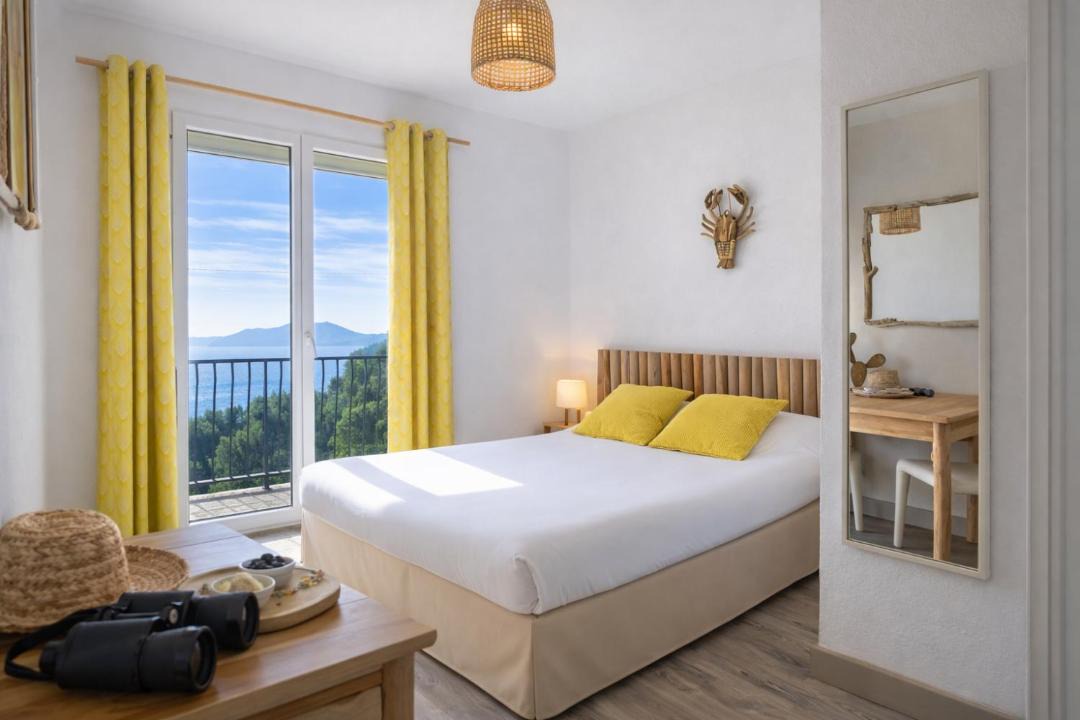 Photo of Bedroom in Hyeres