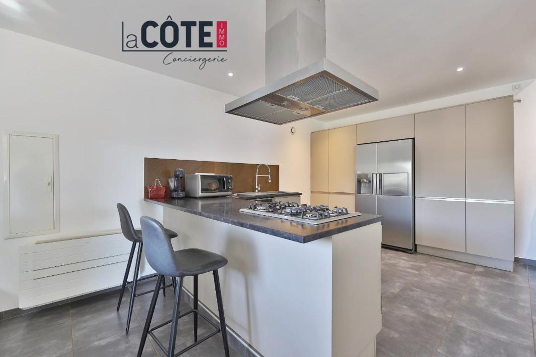 Photo of Kitchen in Ensues-la-Redonne