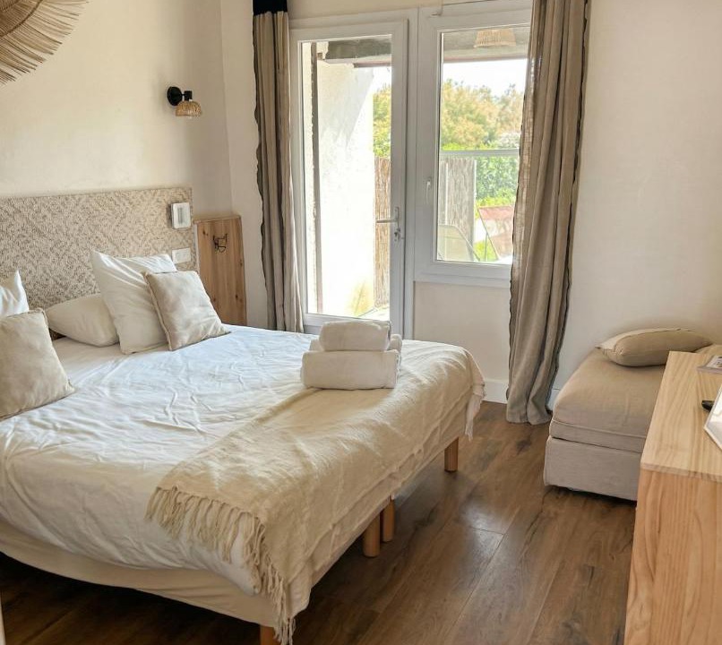 Photo of Bedroom in Saintes-Maries-de-la-Mer