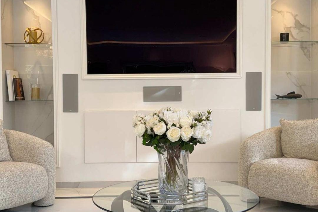 Photo of Livingroom in California - Pezou
