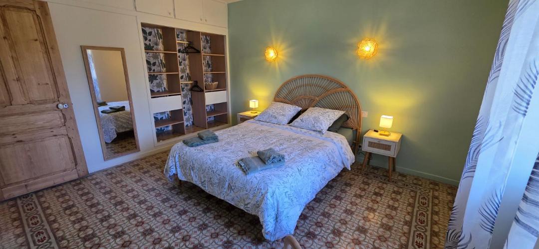 Photo of Bedroom in Noves