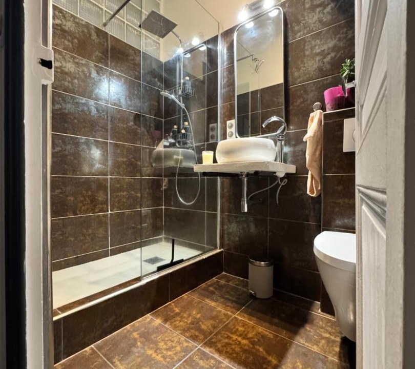 Photo of Bathroom in Carnot