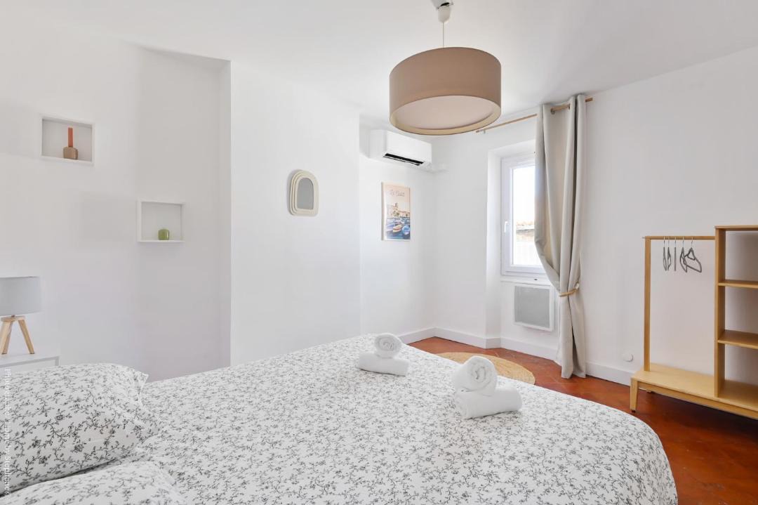 Photo of Bedroom in Gemenos