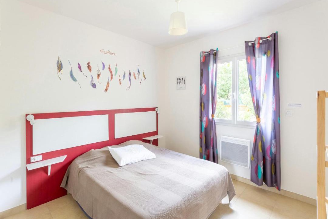 Photo of Bedroom in Montmeyan