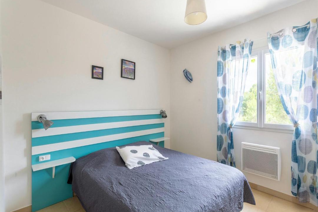 Photo of Bedroom in Montmeyan