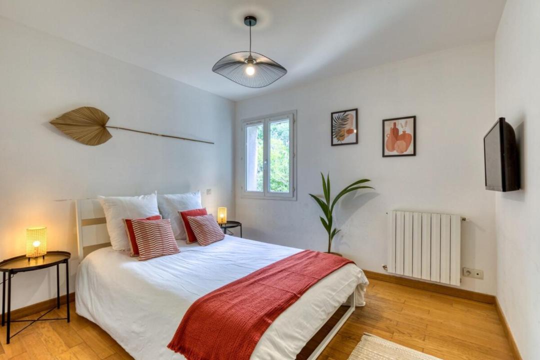 Photo of Bedroom in Junas