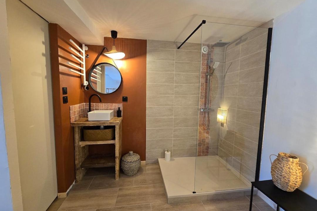 Photo of Bathroom in Entrecasteaux