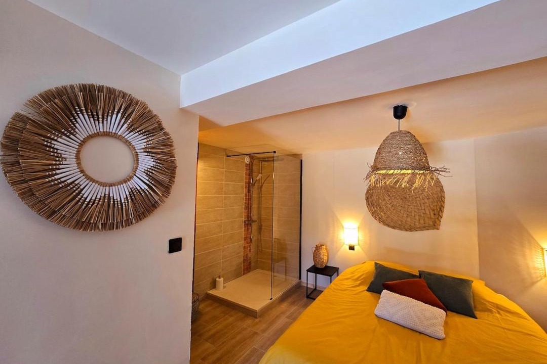 Photo of Bedroom in Entrecasteaux