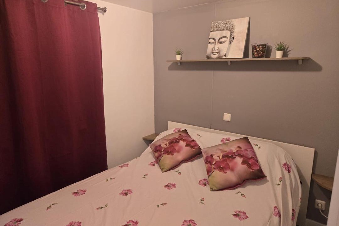 Photo of Bedroom in Gemenos