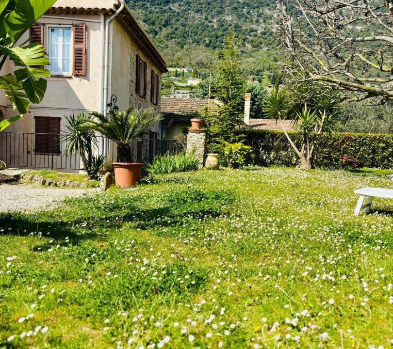 Photo of Others in Chateauneuf-Villevieille