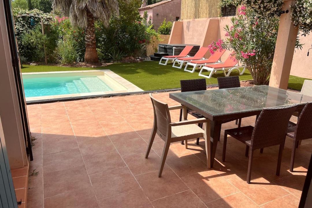 Photo of Patio Balcony in Taradeau