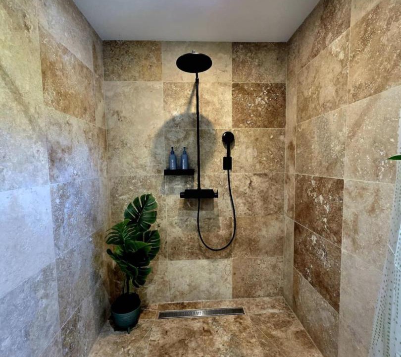 Photo of Bathroom in Port-Saint-Louis-du-Rhone