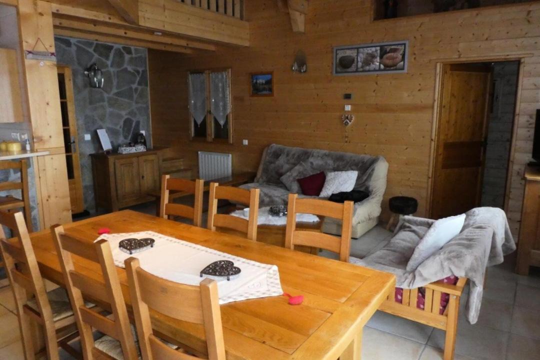 Photo of Others in Reallon