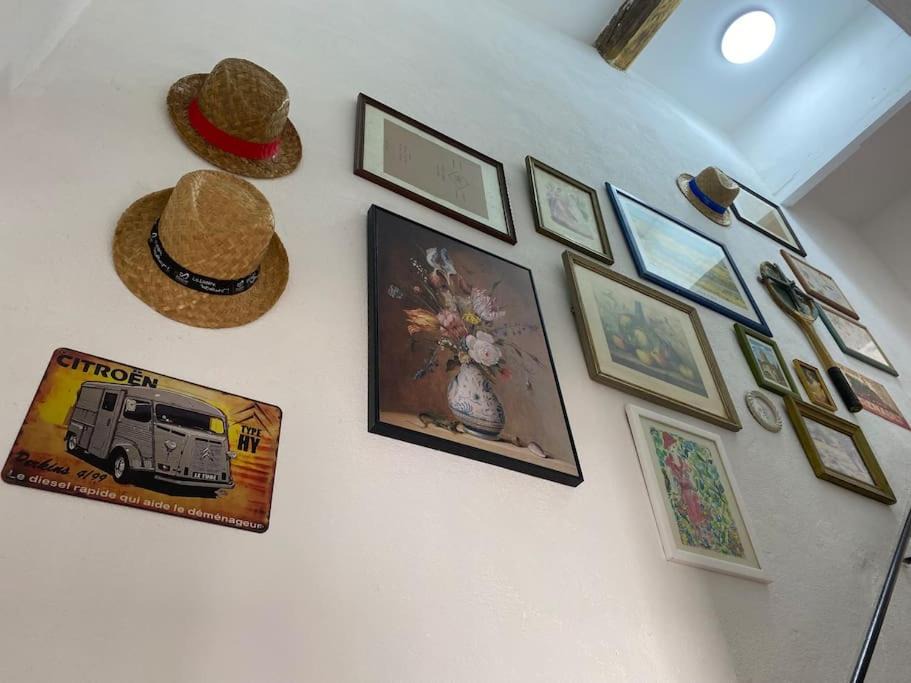 Photo of Others in Raphele-les-Arles
