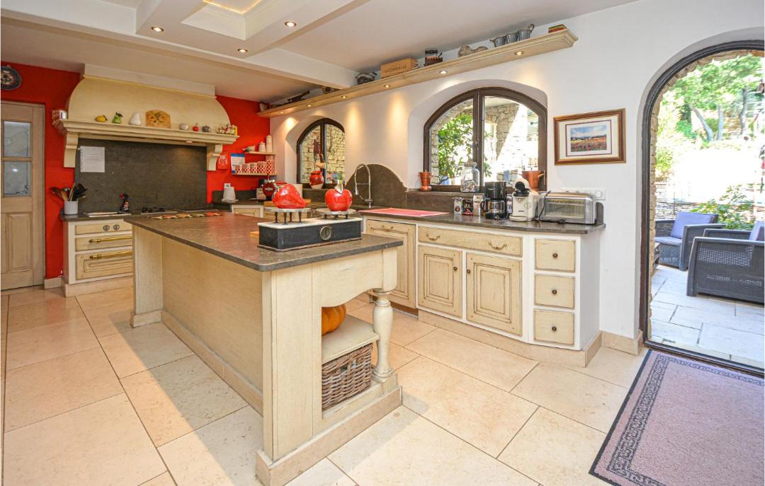 Photo of Kitchen in Orgon