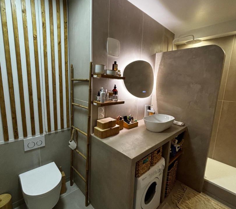 Photo of Bathroom in La Valette-du-Var