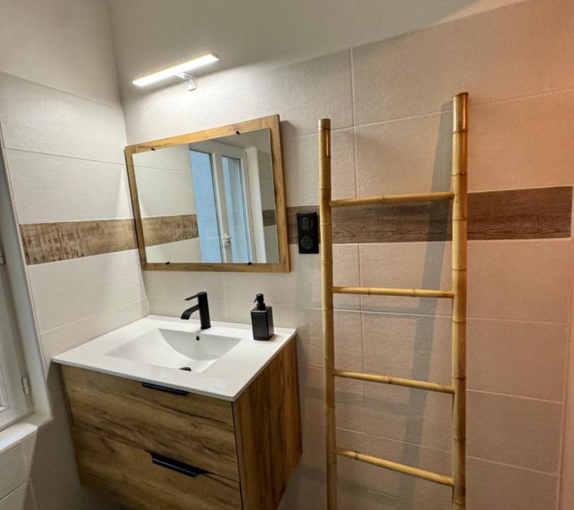 Photo of Bathroom in Arles