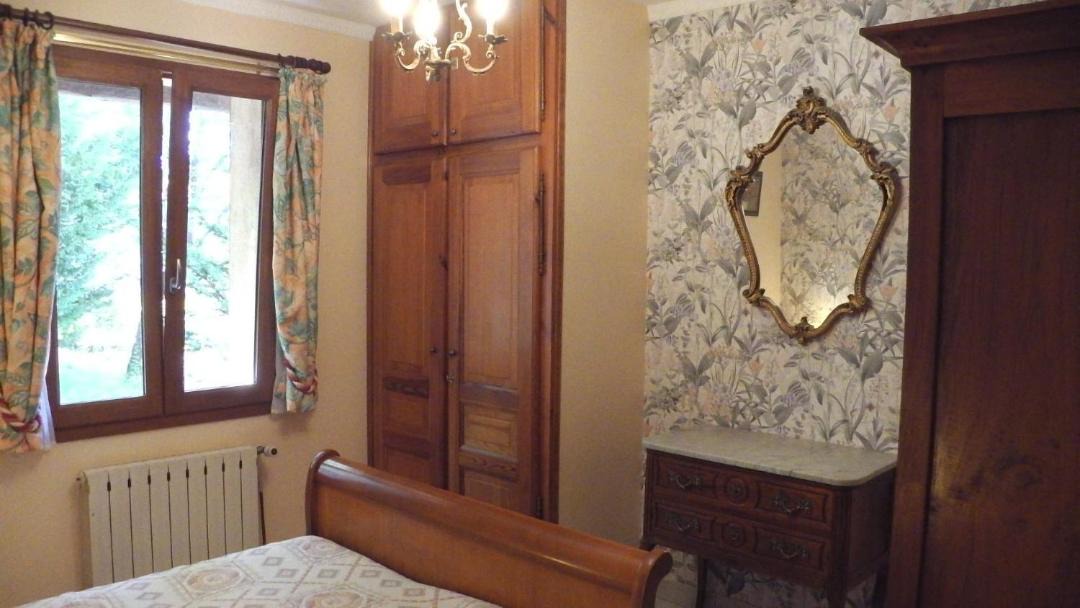 Photo of Bedroom in Bauduen