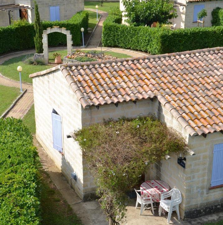 Photo of Others in Raphele-les-Arles