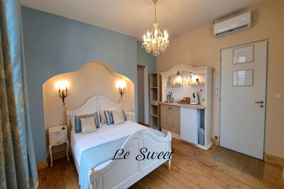 Photo of Bedroom in Homps