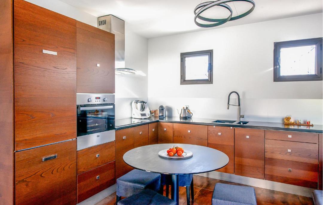 Photo of Kitchen in 8th Arrondissement