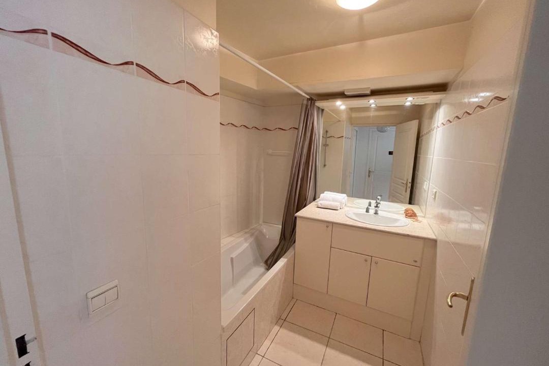 Photo of Bathroom in Saint-Raphael