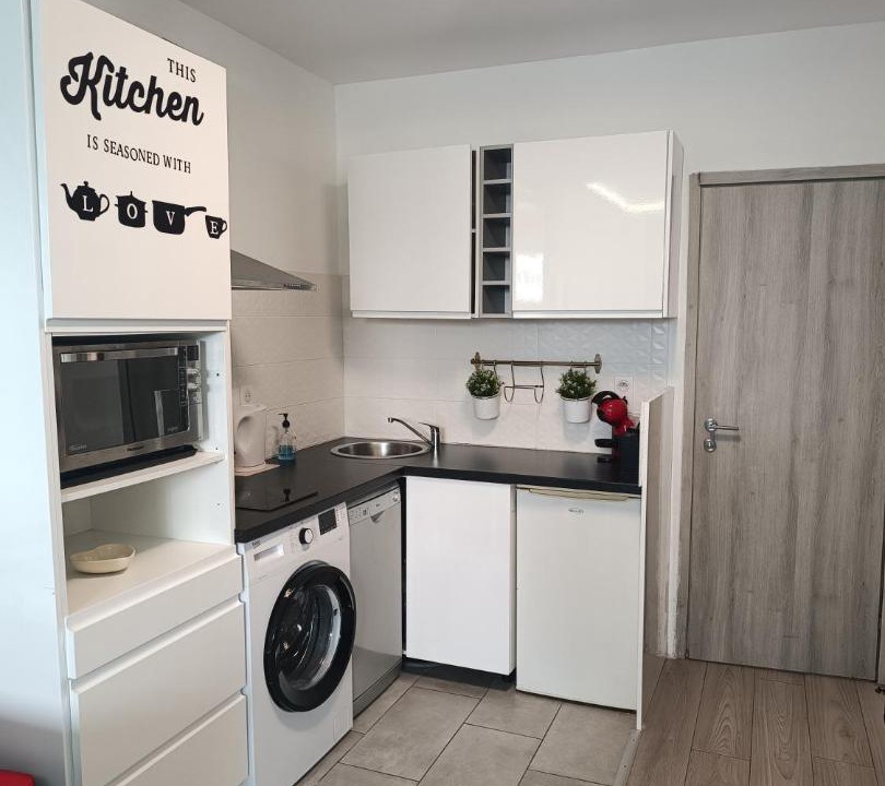 Photo of Others in Carnot