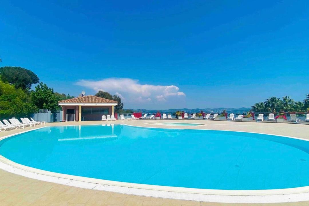 Photo of Others in Les Termes