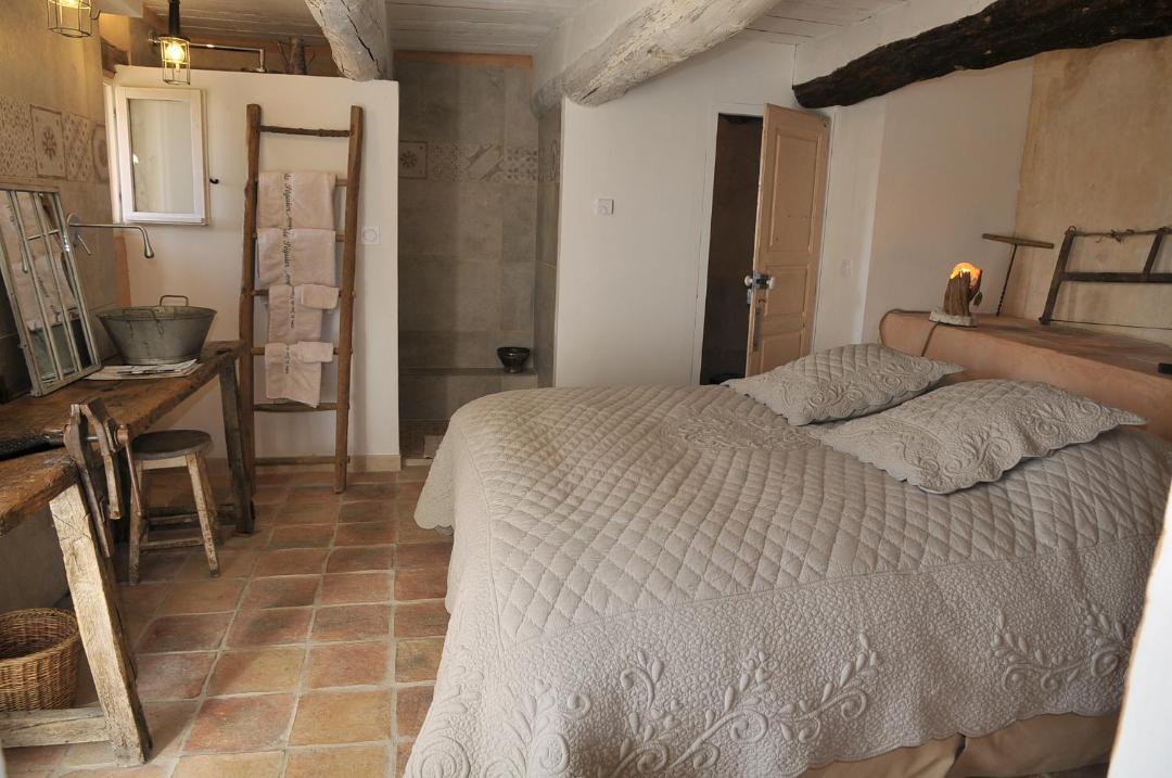 Photo of Others in Chateauneuf-Val-Saint-Donat