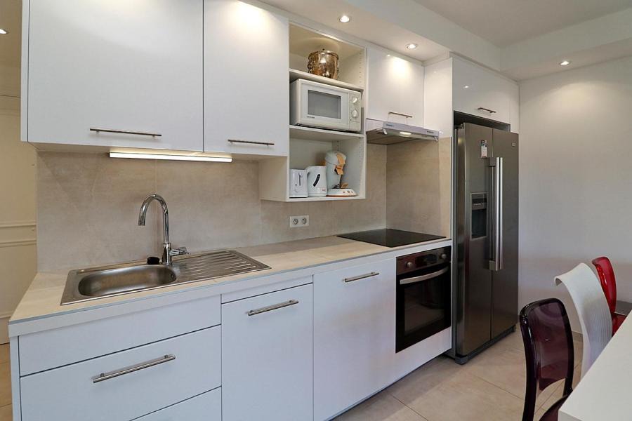 Photo of Kitchen in California - Pezou