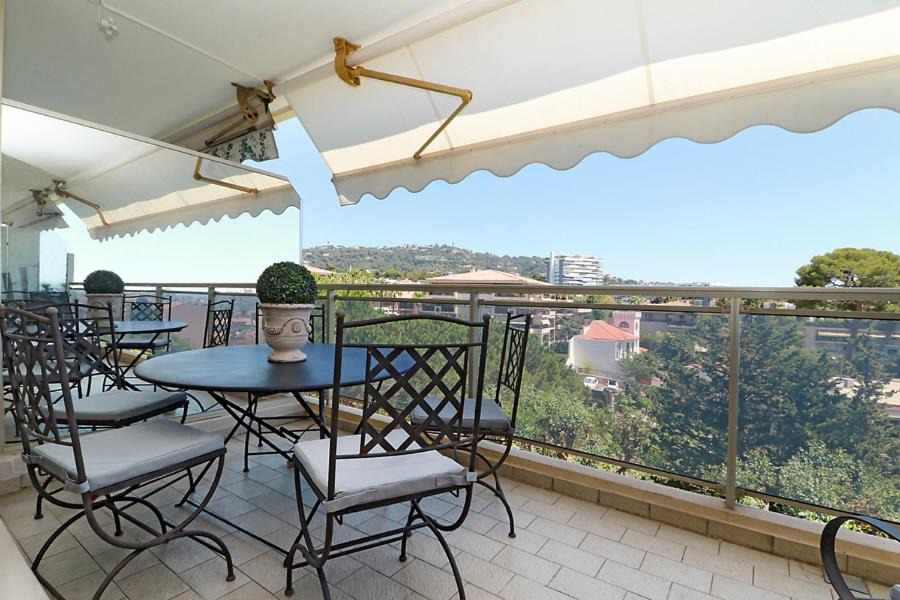 Photo of Patio Balcony in California - Pezou