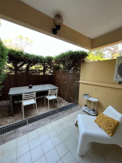 Photo of Patio Balcony in Boulouris-sur-Mer