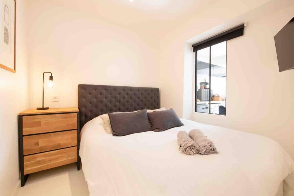 Photo of Bedroom in Guerrevieille