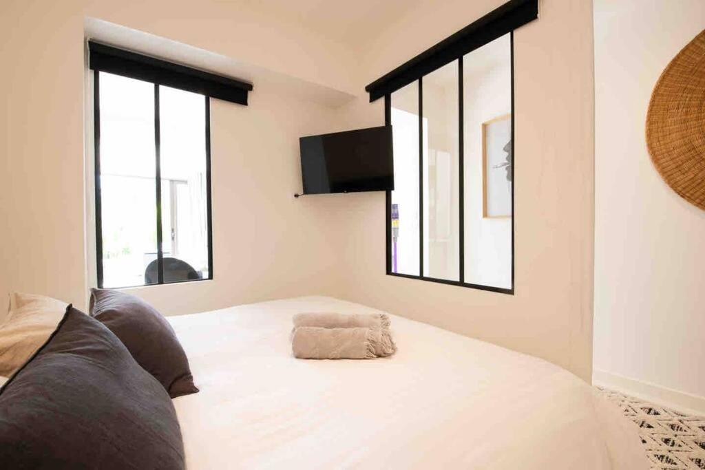 Photo of Bedroom in Guerrevieille