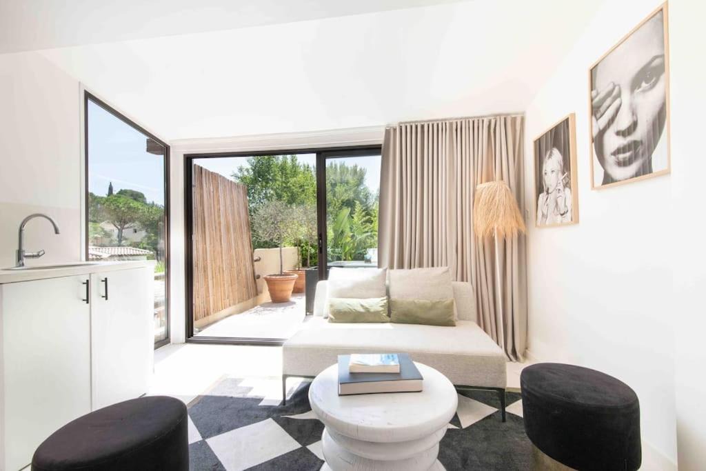 Photo of Livingroom in Guerrevieille