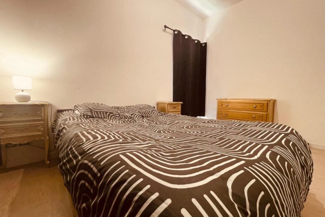 Photo of Bedroom in Gap