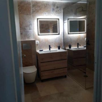 Photo of Bathroom in Roquemaure