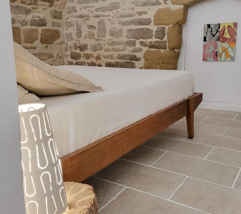 Photo of Bedroom in Montaren-et-Saint-Mediers