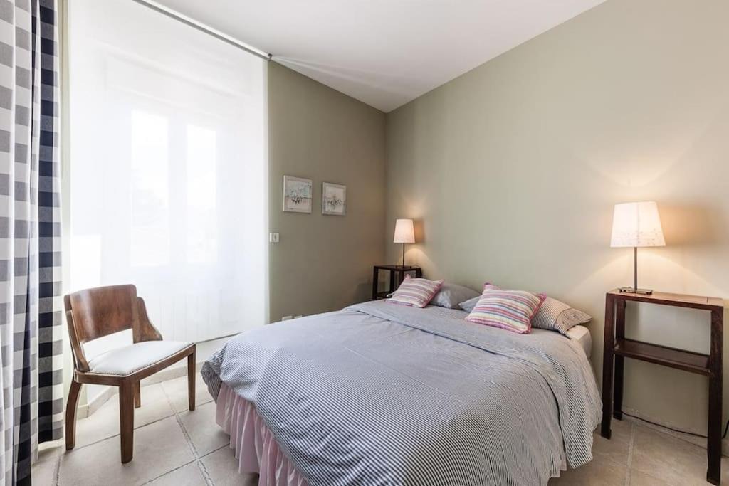 Photo of Bedroom in Roucas-Blanc