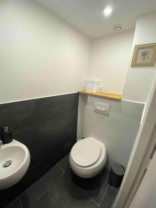 Photo of Bathroom in 8th Arrondissement