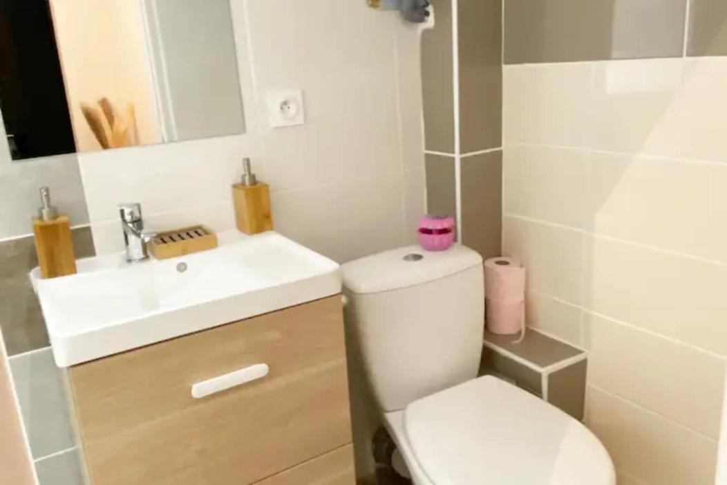 Photo of Bathroom in Nimes City Centre