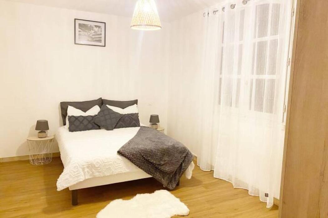 Photo of Bedroom in Nimes City Centre