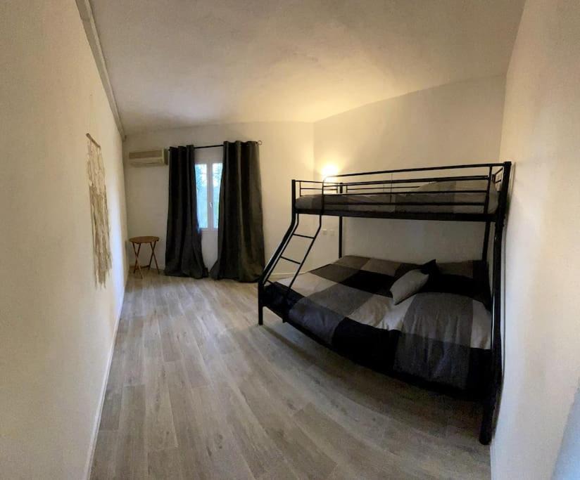 Photo of Bedroom in Coudoux